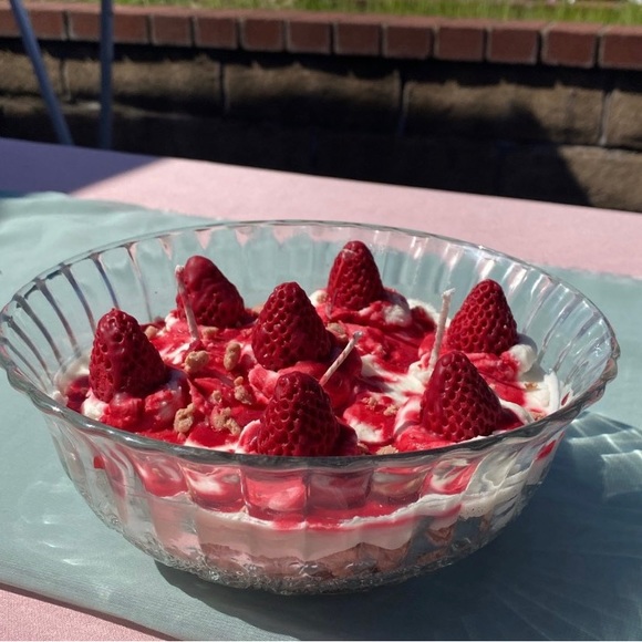 Meet your Posher, Jessica - Picture 1 of 1